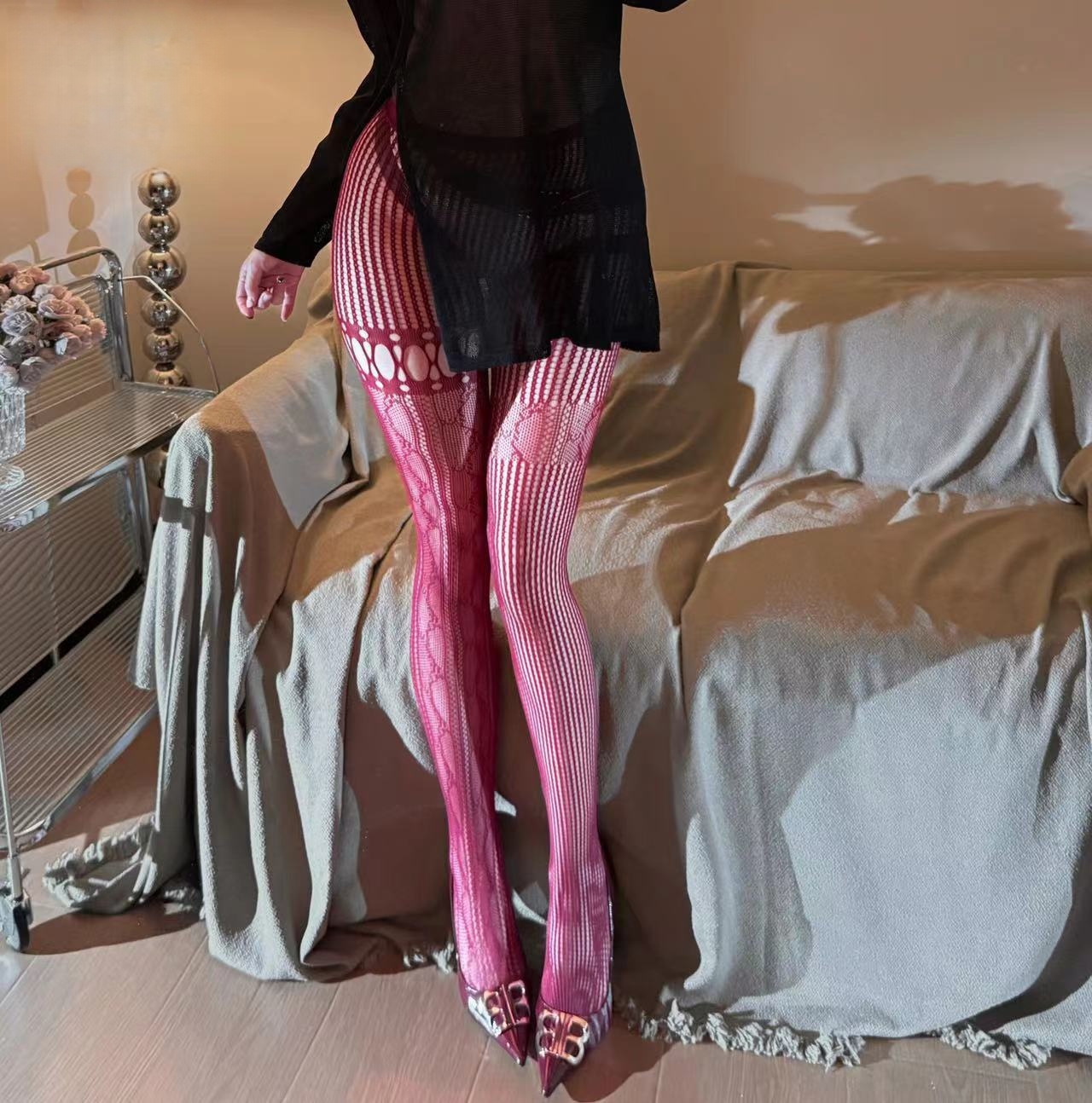 Fishnet Stocking Women - See-through Vintage AB-style Leg Vertical Pattern