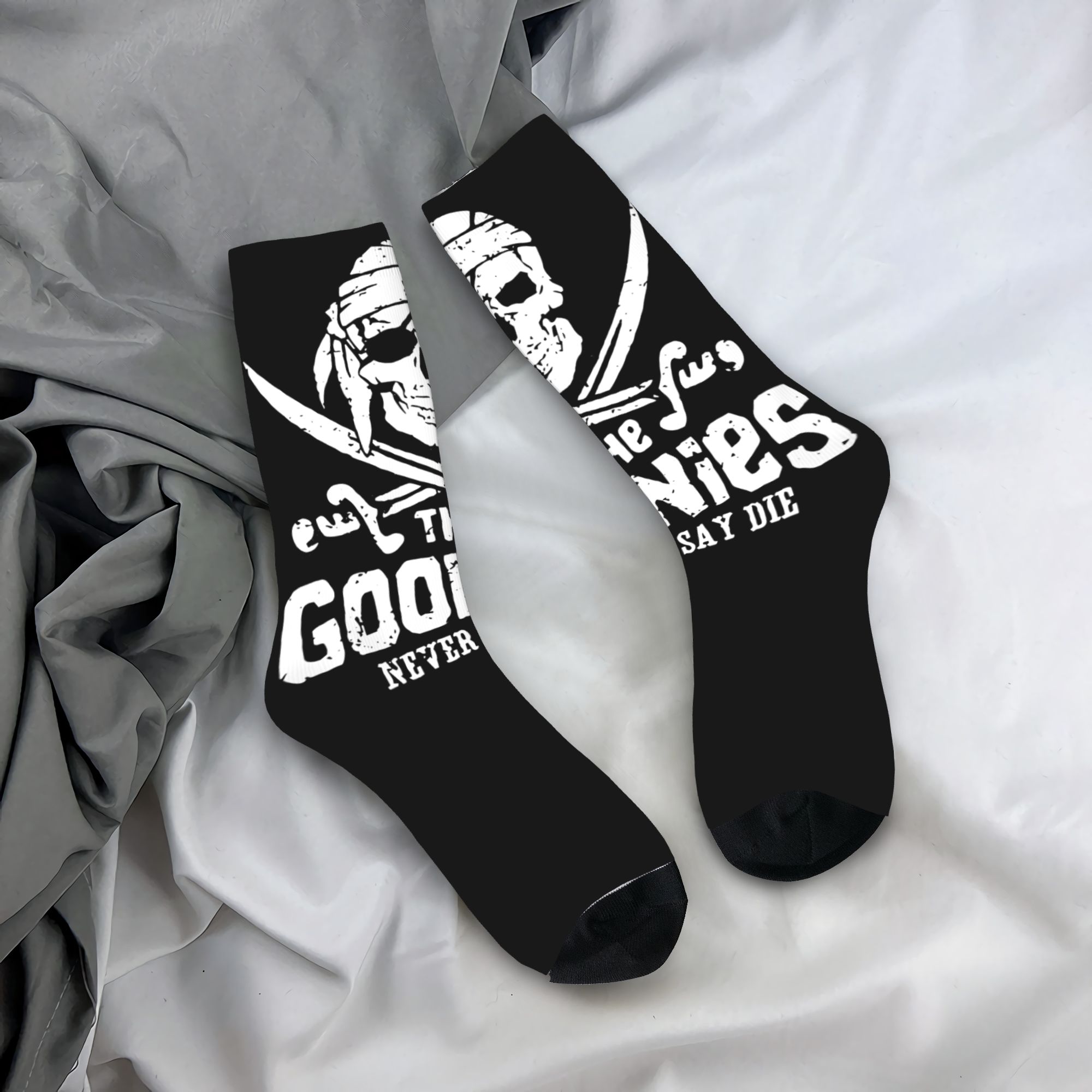 Custom Novelty Men's The Gooni - Dress Sock Men incelemesi ve fiyatı
